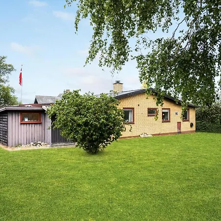2 Bedroom Beautiful In Sjllands Odde Hotel Havnebyen