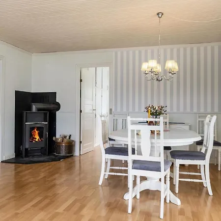 2 Bedroom Beautiful In Sjllands Odde Hotel Havnebyen